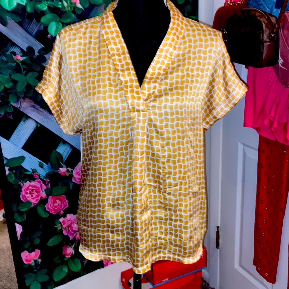 Women’s blouse